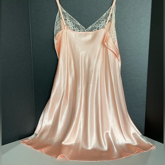 Madison Studio Satin Chemise and Robe Set in Soft Peach - Picture 7 of 9